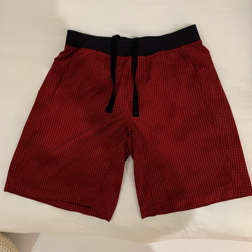 Lululemon shorts - XL